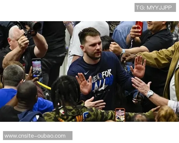 哈里森独行侠生涯回顾从高管巅峰到交易东契奇后的沉寂之路 哈里森独行侠生涯回顾从高管巅峰到交易东契奇后的沉寂之路