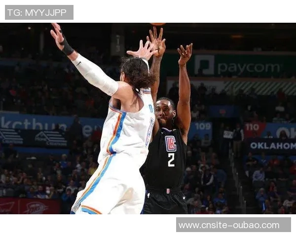 小卡半场表现出色8投5中贡献14分2板2助正负值高达16