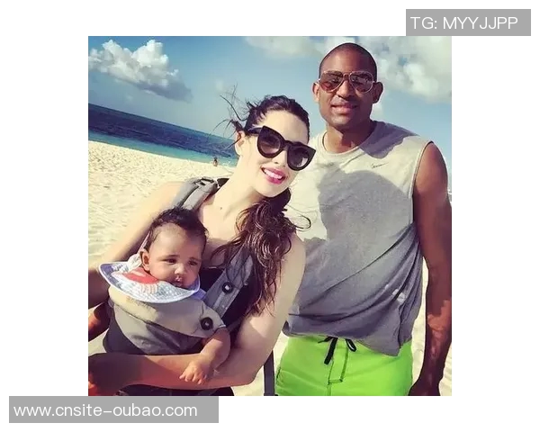 霍福德的妻子：多米尼加首位环球小姐身高188才貌双全令人艳羡