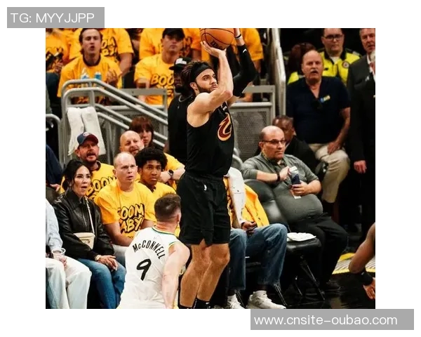 米切尔半场表现低迷仅得15分三分球命中率堪忧状态需提升