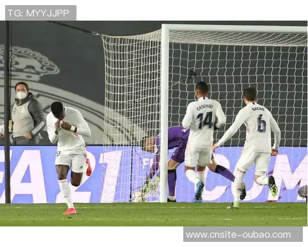 维尼修斯在社交媒体晒照庆祝梅开二度并特别提到若日尼奥的精彩表现